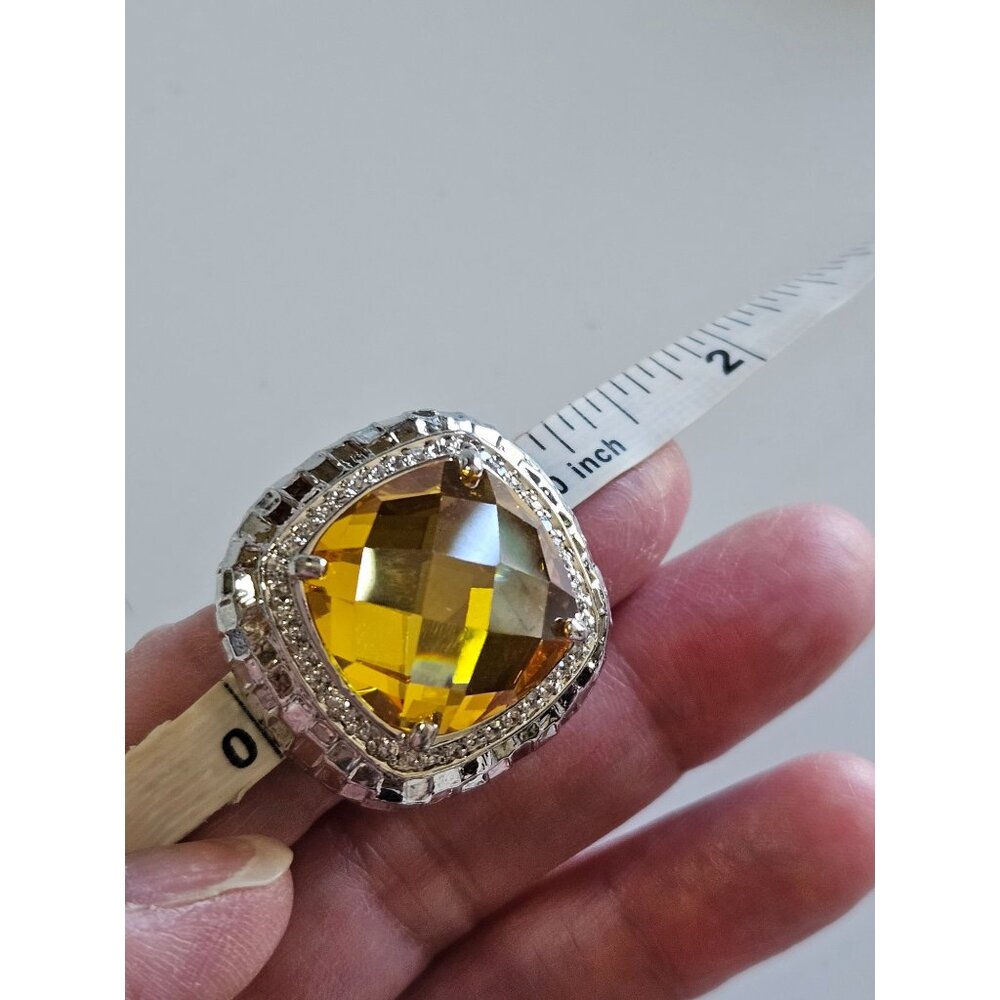 Silver tone large yellow rhinestone ring Size 8 - Picture 10 of 10